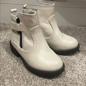 Toddler Girl’s Cream Ankle Boots